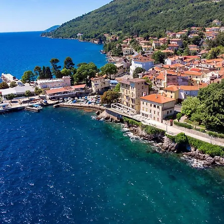 Daire In With Wifi Lovran