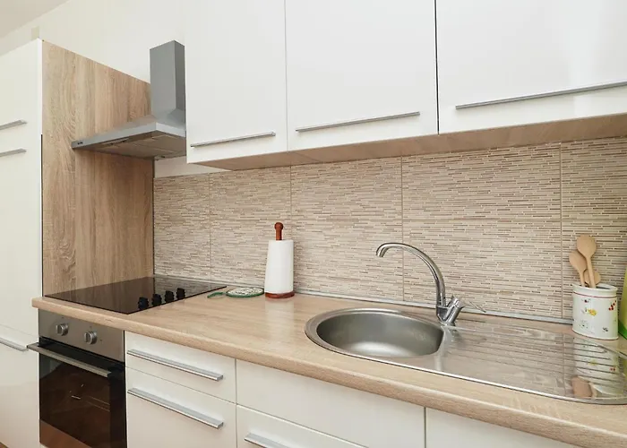 דירה In With Wifi *